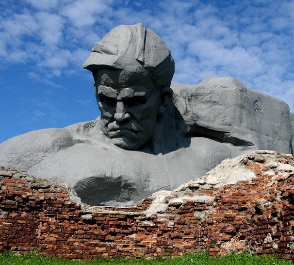 Мемориальный комплекс «Брестская крепость — герой»
