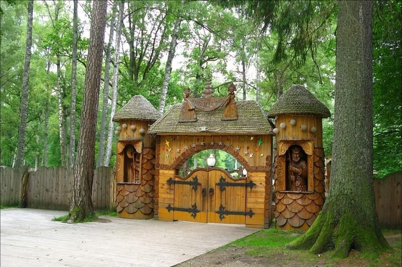 Поместье белорусского Деда Мороза в Каменюках (Беловежская пуща)