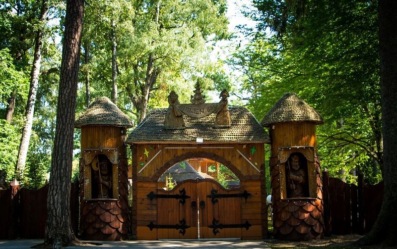 Поместье белорусского Деда Мороза в Каменюках (Беловежская пуща)