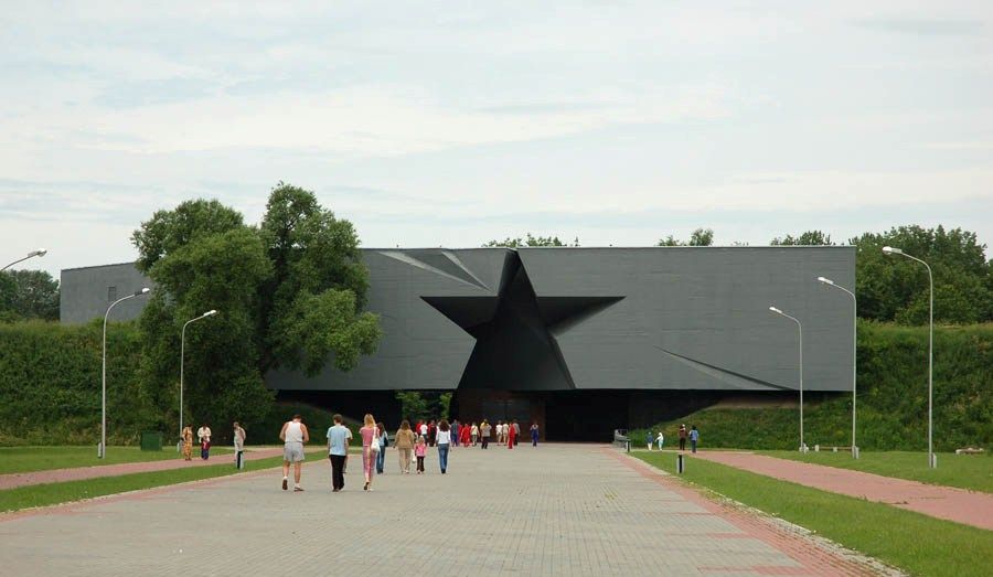 Мемориальный комплекс «Брестская крепость — герой»