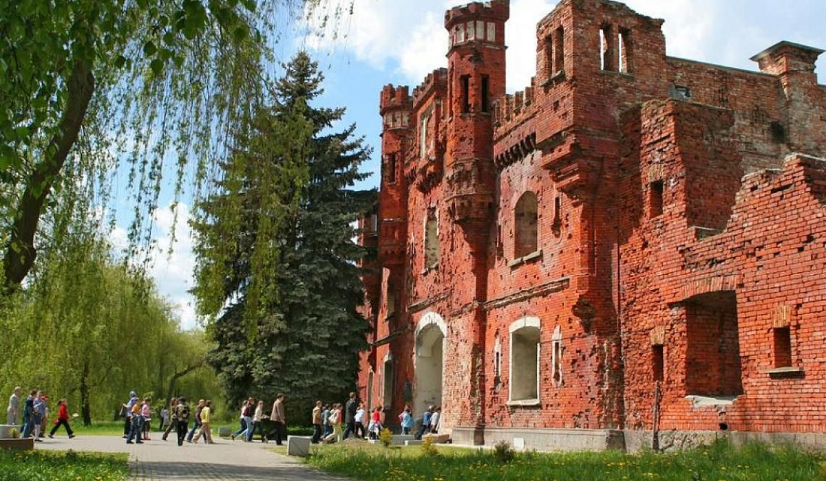 Мемориальный комплекс «Брестская крепость — герой»